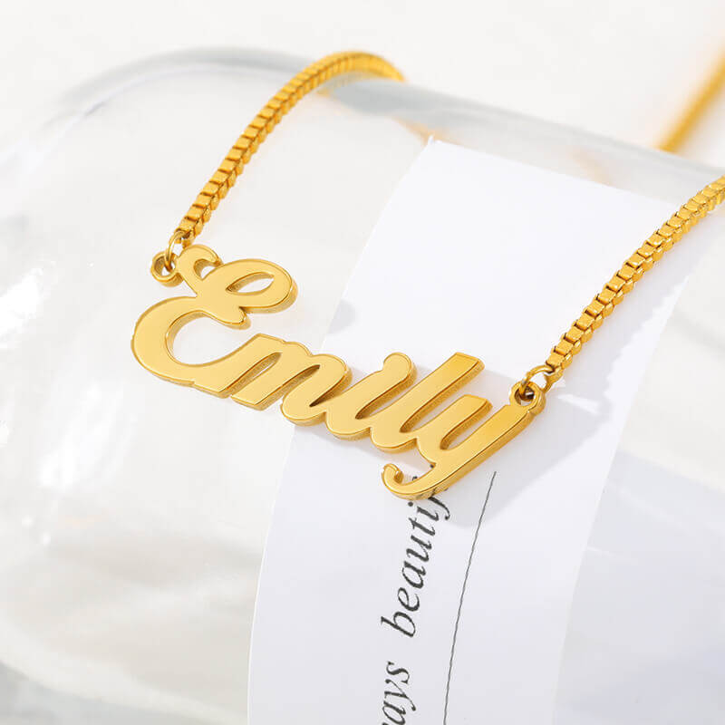 box-chain-custom-necklace-nameplat-girls-gold-gift-idea-jeweltry