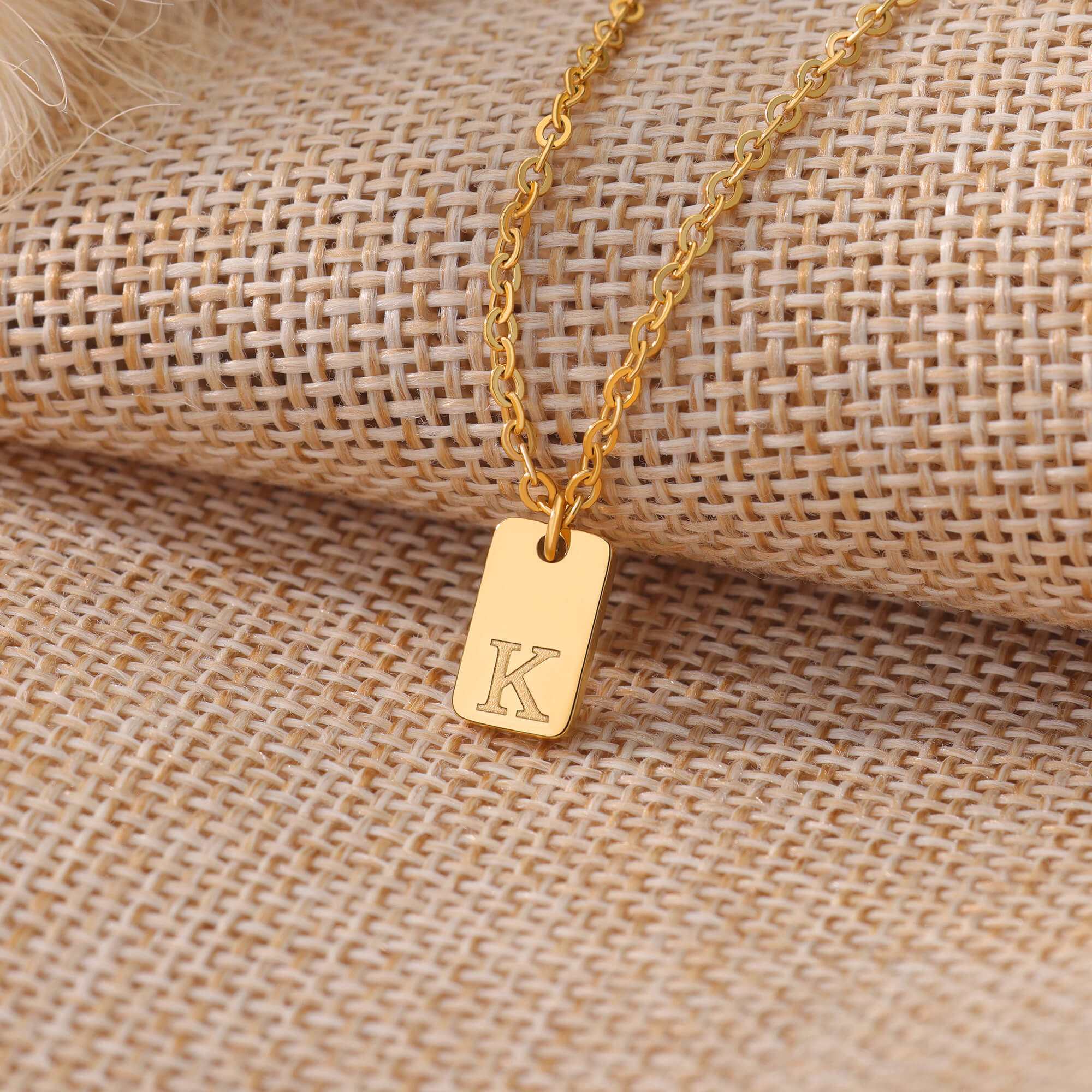 KissYan Initial Letter Pendant Necklace for Men Womens, 18K Gold Plated  Square Capital Monogram Necklace Alhpabets from A-Z Figaro Chain Necklace(Gold  J) - Walmart.com