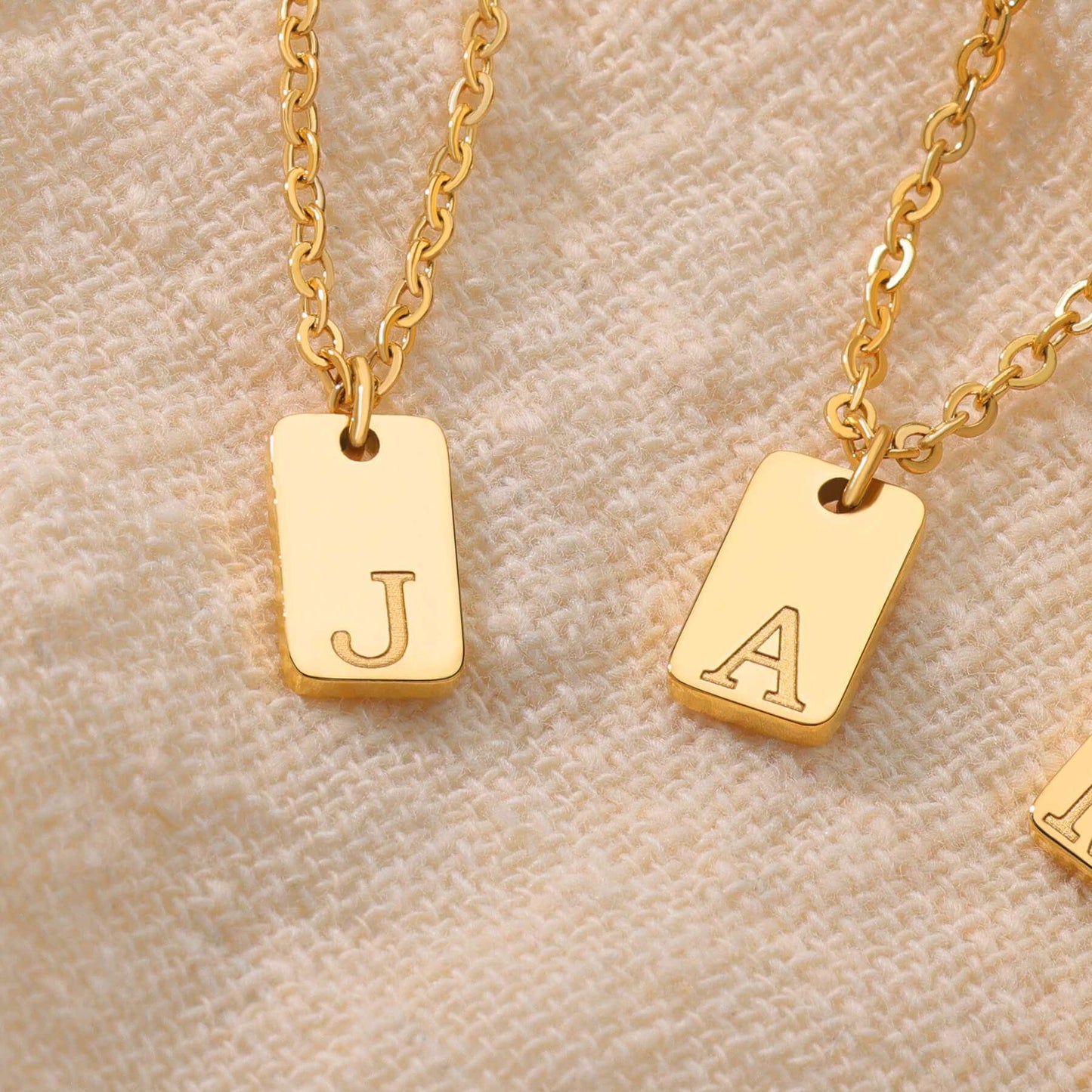 minimalist-necklace-with-engraved-initial-gold-women