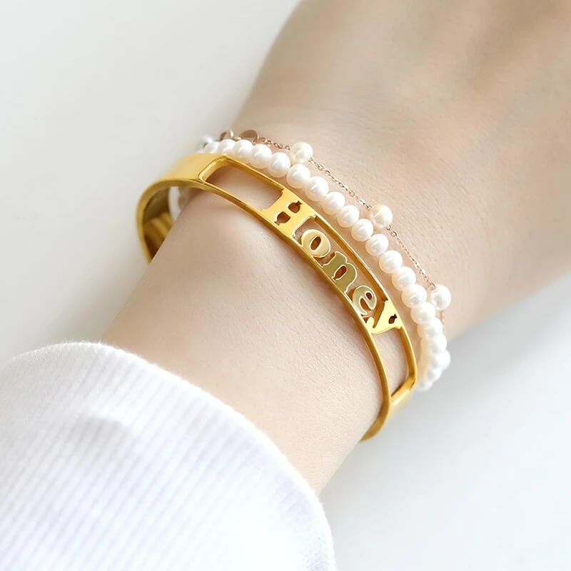 personalized-custom-name-cuff-bangle-nameplate-gold-gift-for-couple