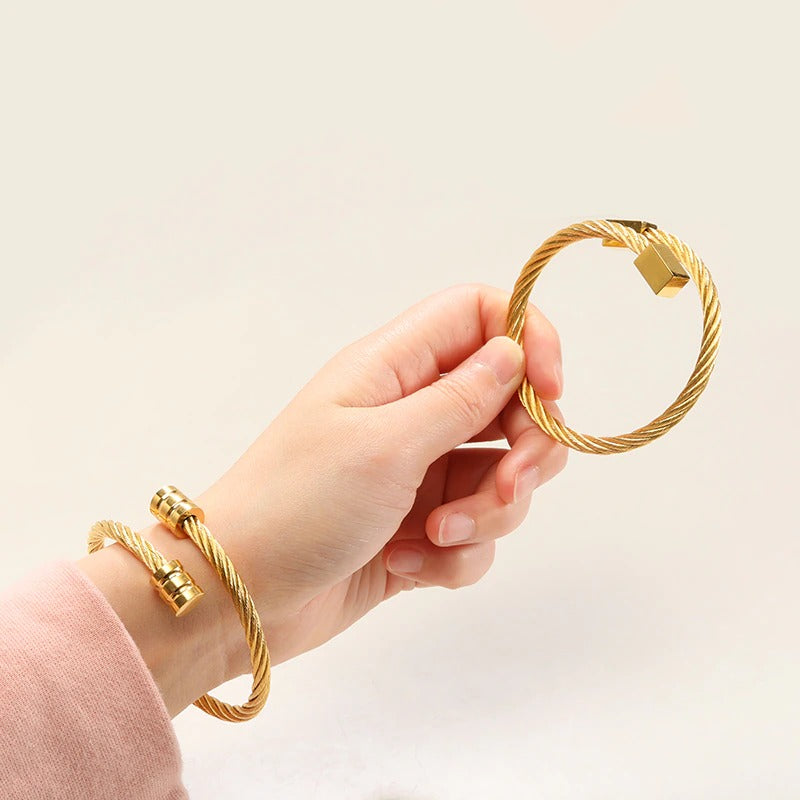 Casual-stacking-Open-Round-Rope-Gold-Bangle-For-Women