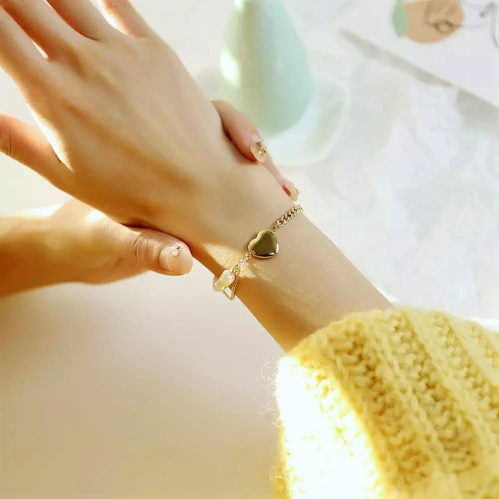 gold-pearl-fashion-bracelet-women-trendy-bold-bangle